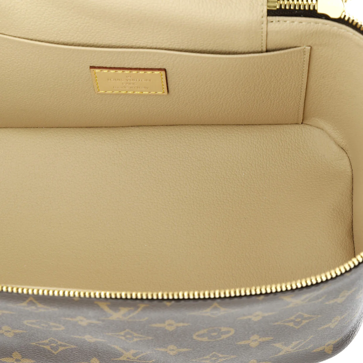 Nice Vanity Case Monogram Canvas BB - Deep Luxury