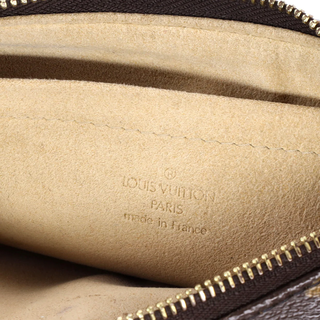 Milla Pochette Monogram Canvas MM - Deep Luxury