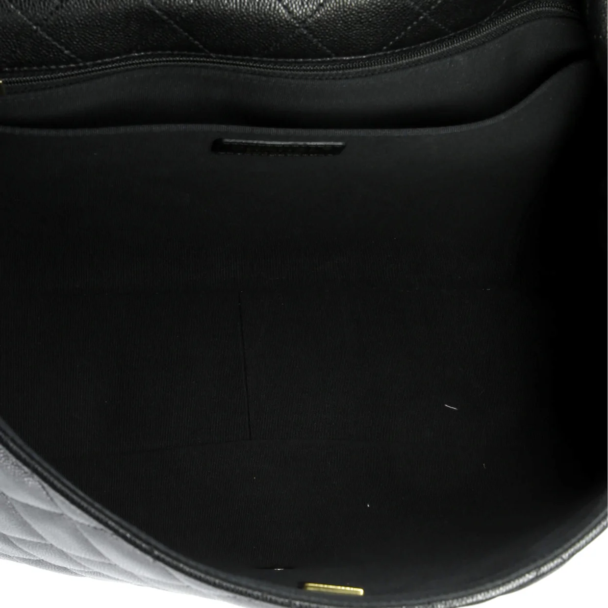 XXL Travel Flap Bag Quilted Caviar Small - Deep Luxury