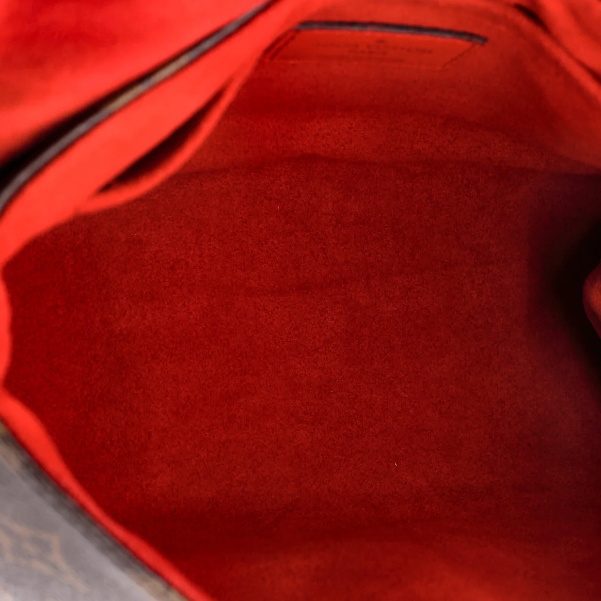 Locky Handbag Monogram Canvas with Leather BB - Deep Luxury