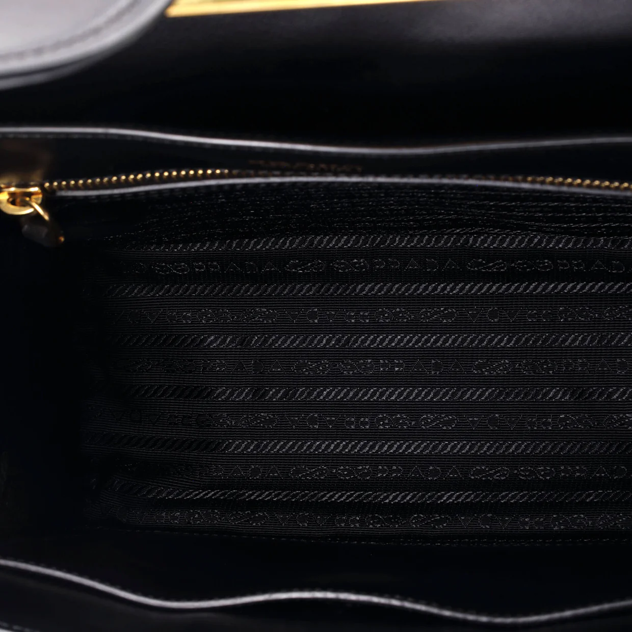 Artsy Handbag Monogram Empreinte Leather MM - Deep Luxury