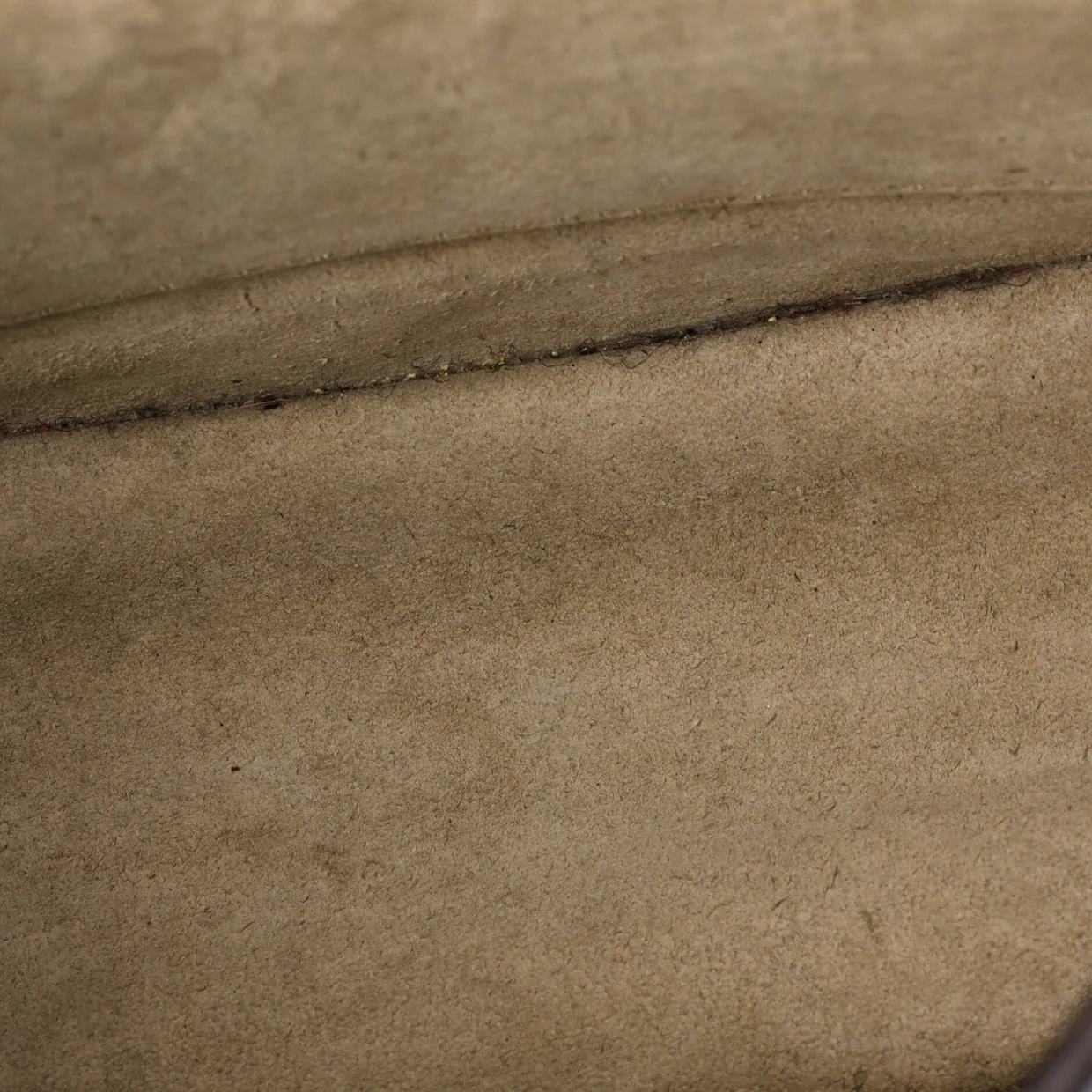 Nile Crossbody Bag Leather Medium - Deep Luxury