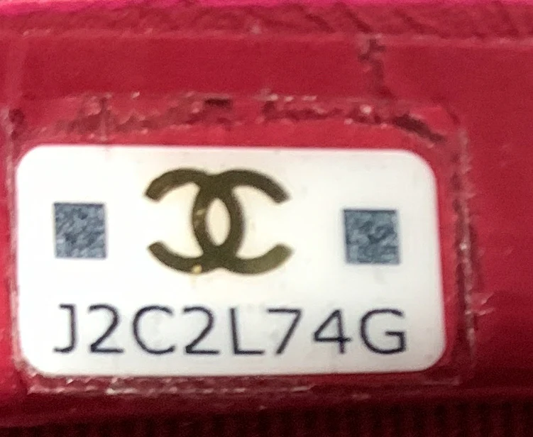 Twist Your Buttons Flap Clutch with Chain Quilted Caviar - Deep Luxury