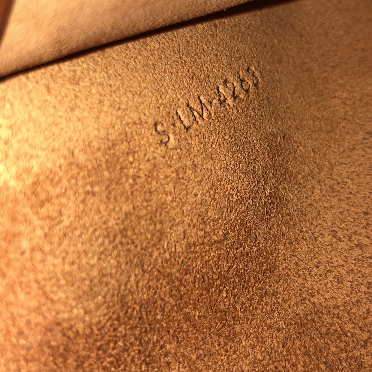 Ava Strap Bag Leather Medium - Deep Luxury