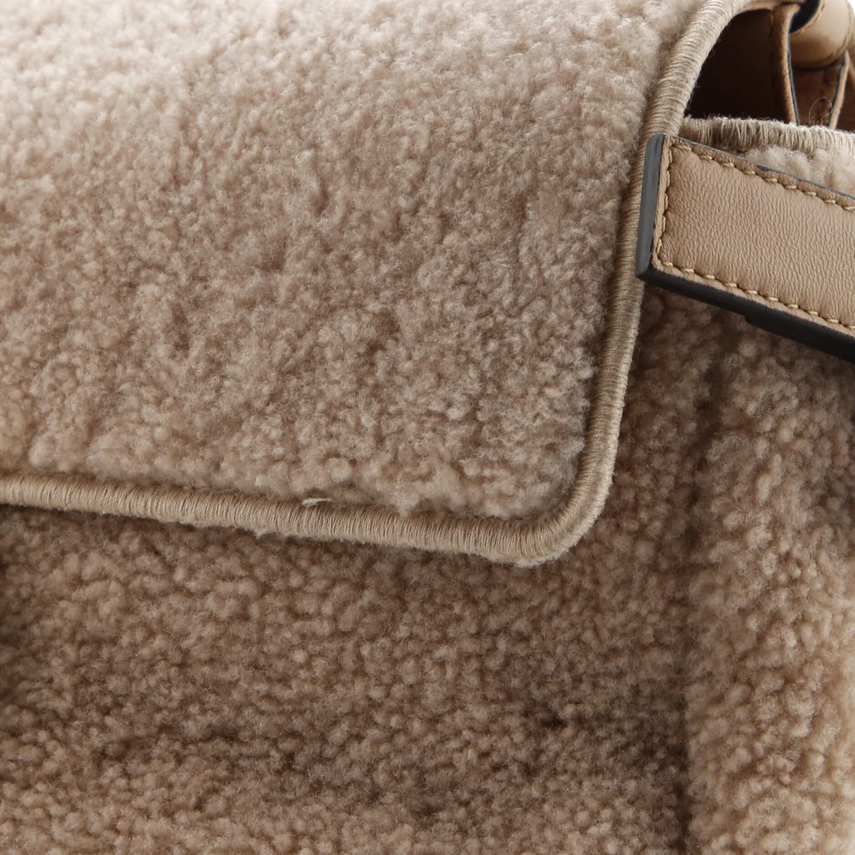 Multi Baguette Bag Shearling - Deep Luxury