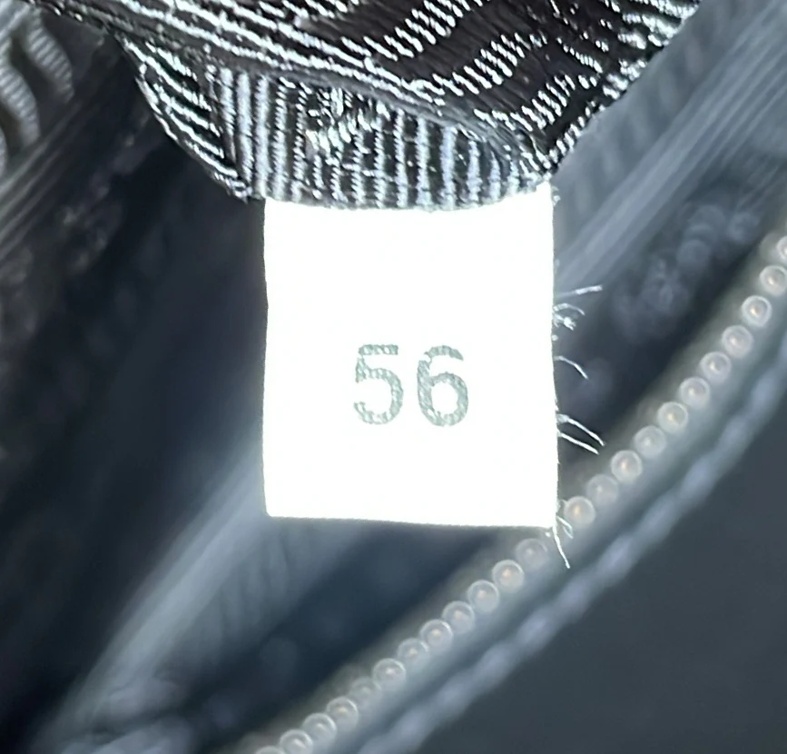 Convertible Triangle Shopper Tote Soft Calf Medium - Deep Luxury