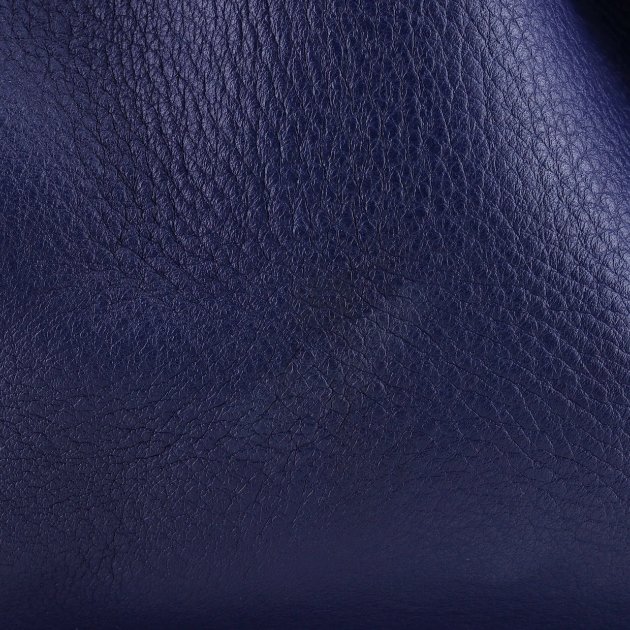 Phantom Bag Grainy Leather Medium - Deep Luxury