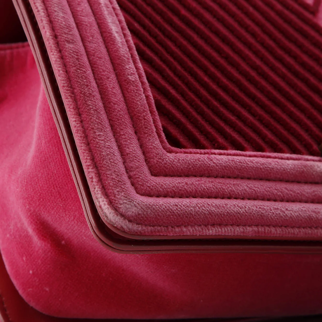 Boy Flap Bag Chevron Velvet Old Medium - Deep Luxury