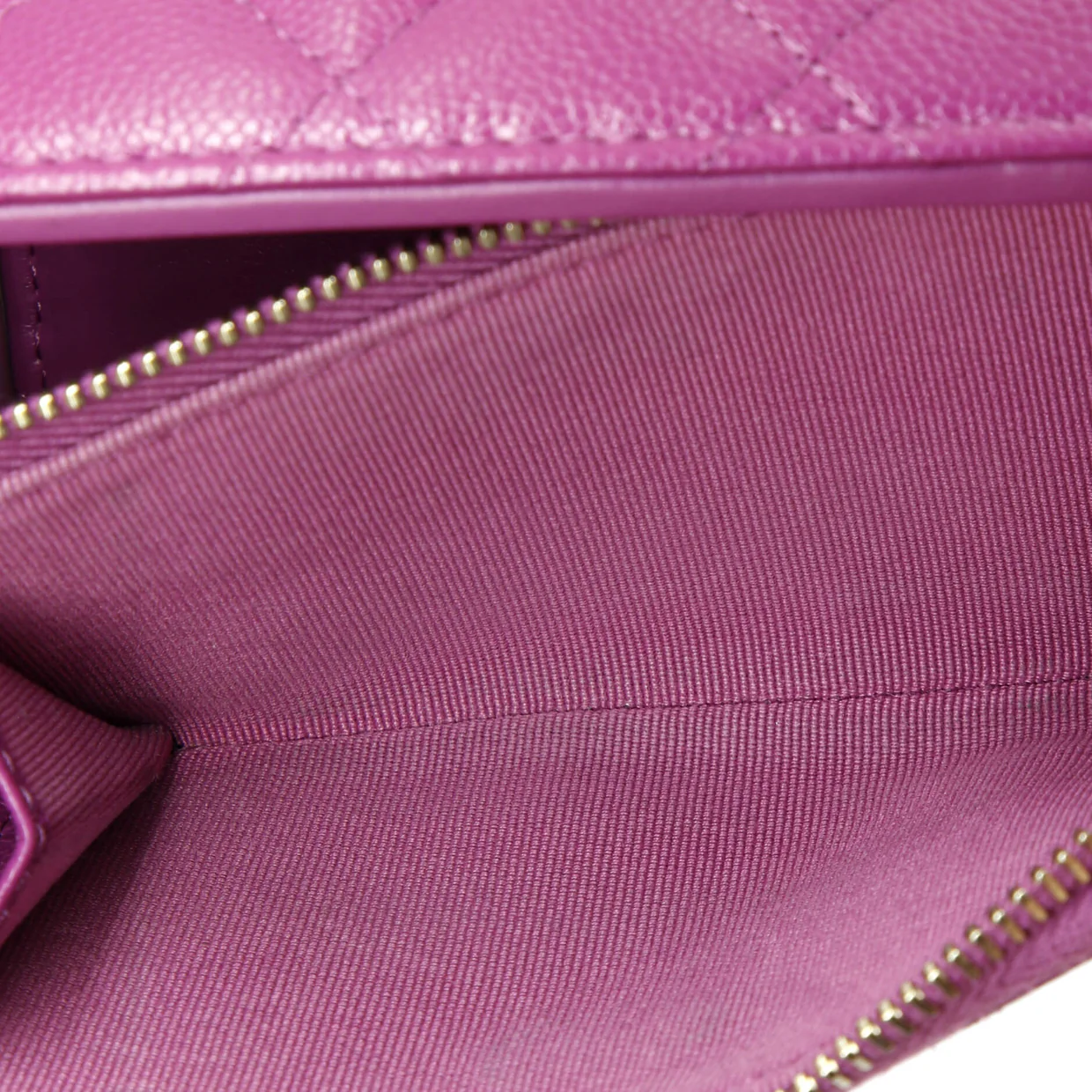 CC Zip Trifold Wallet Quilted Caviar Compact - Deep Luxury