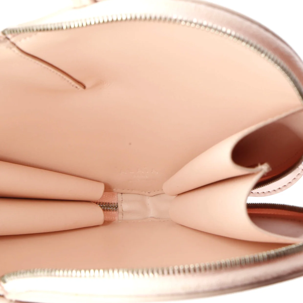 Le Coeur Shoulder Bag Leather - Deep Luxury