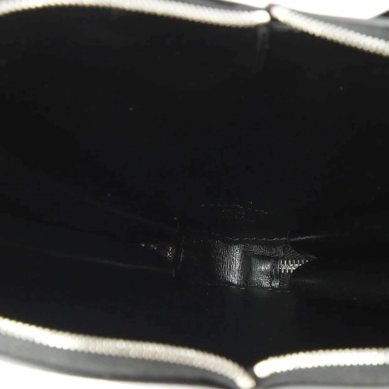 Le Coeur Shoulder Bag Leather - Deep Luxury
