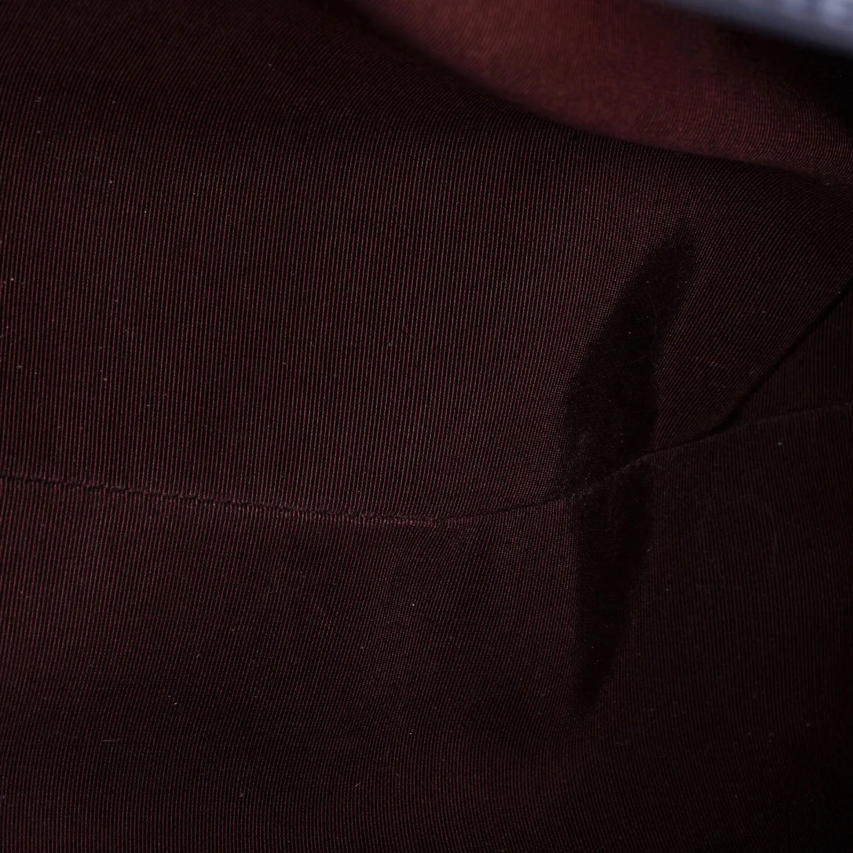 So Light Shopping Tote Stitched Bullskin Medium - Deep Luxury