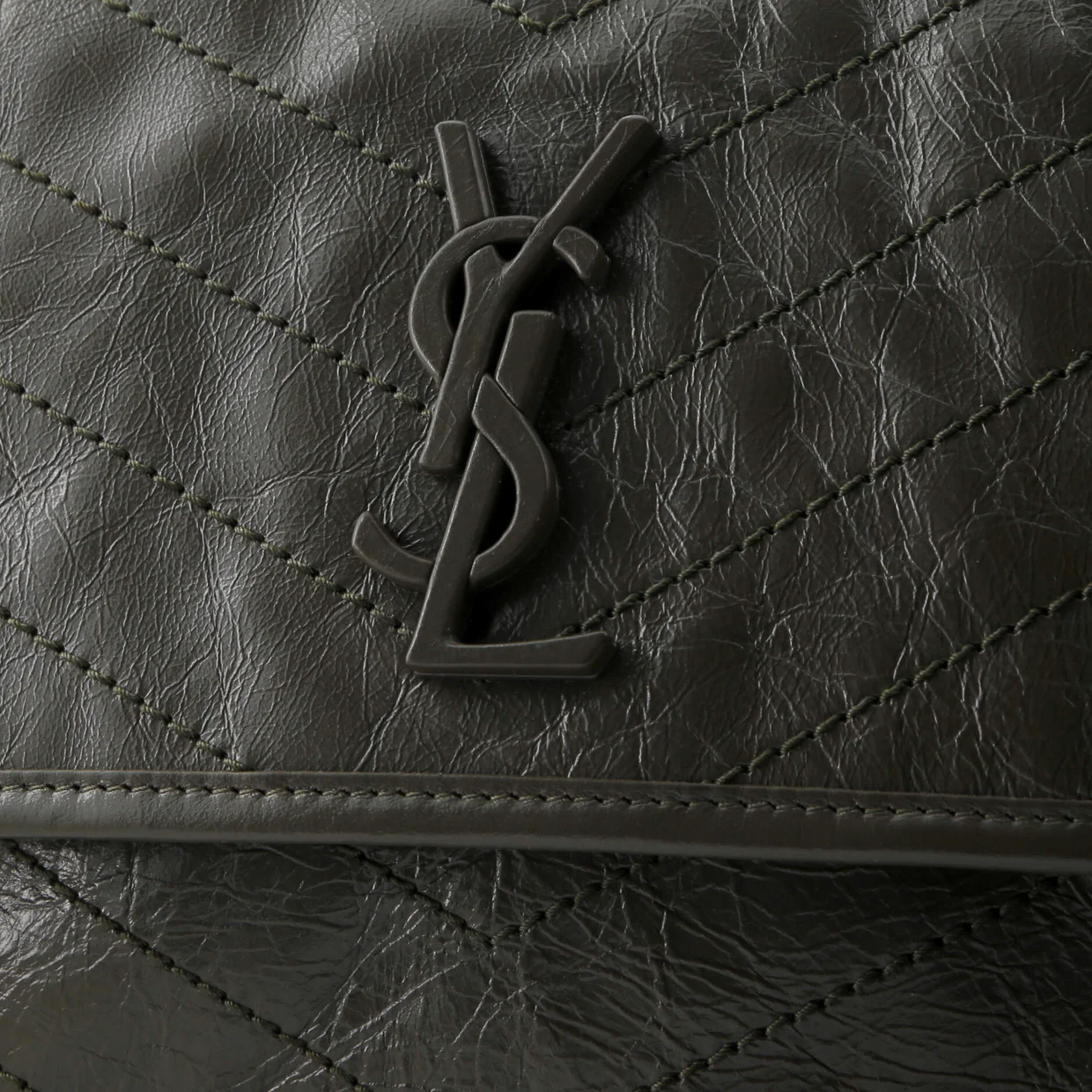 Niki Chain Flap Bag Leather Medium - Deep Luxury