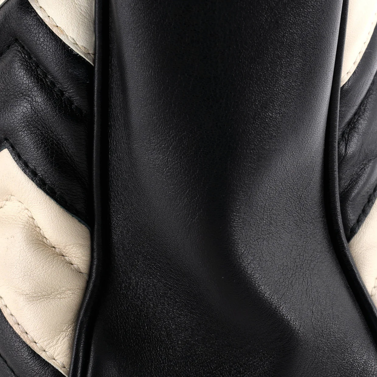 GG Marmont Chain Tote Matelasse Leather Medium - Deep Luxury