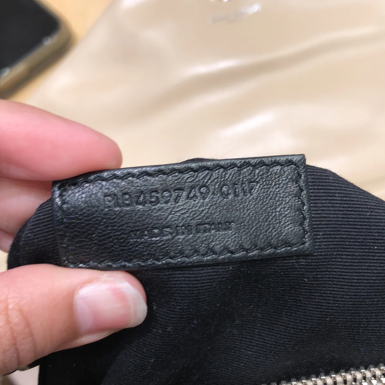 Loulou Shoulder Bag Matelasse Chevron Leather Medium - Deep Luxury