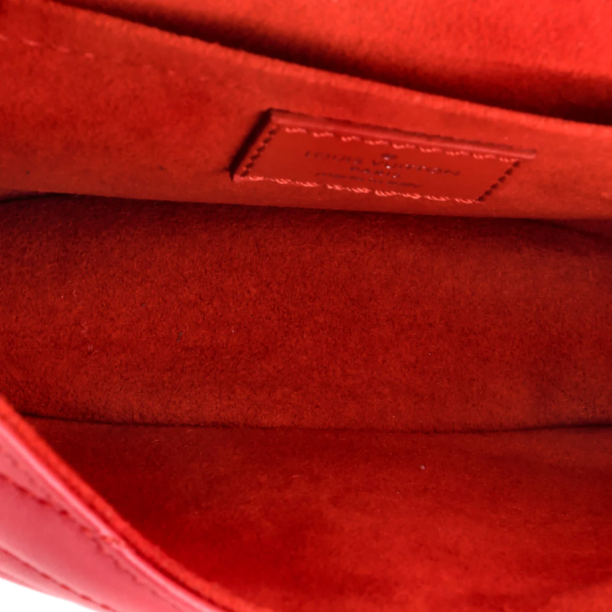 New Wave Chain Bag Limited Edition Love Lock Quilted Leather PM - Deep Luxury