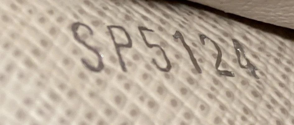 Twist Chain Wallet Epi Leather - Deep Luxury