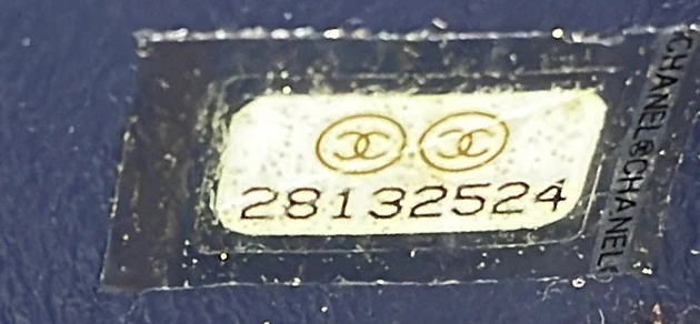 Paris-New York Oval Camera Case Quilted Tweed Small - Deep Luxury