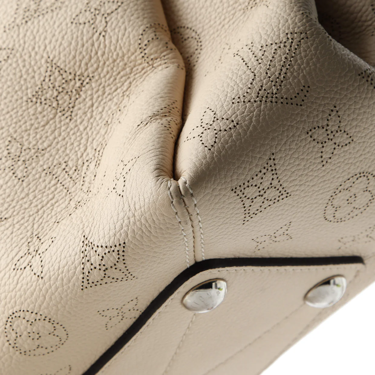 Babylone Handbag Mahina Leather BB - Deep Luxury