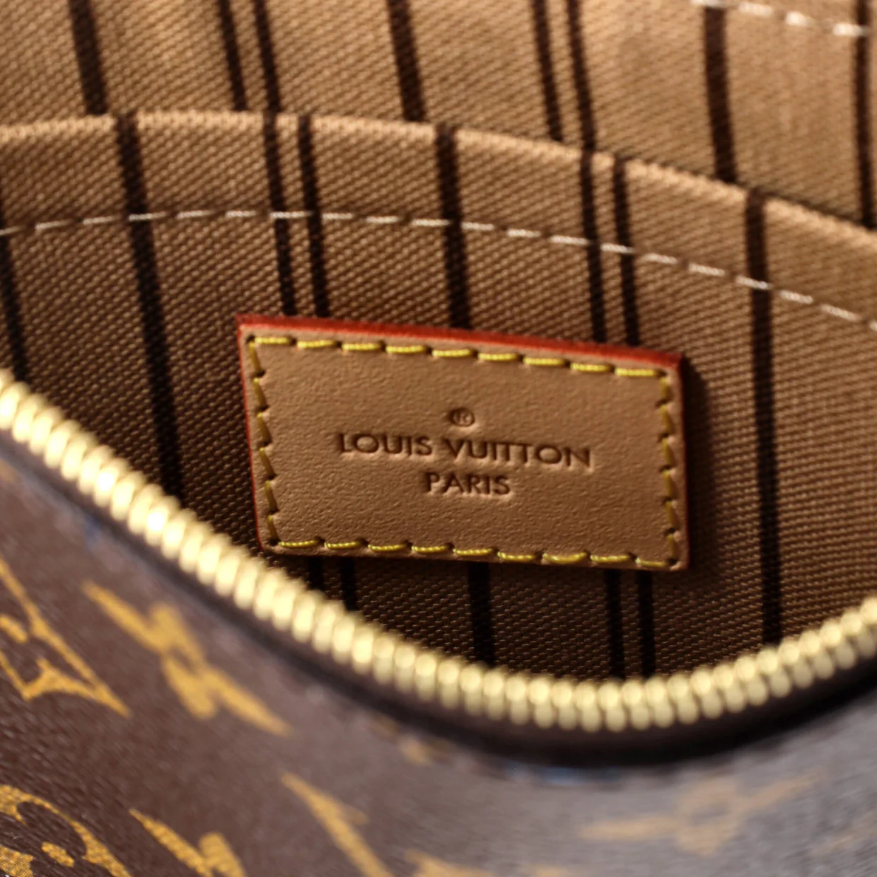Neverfull Pochette Monogram Canvas Large - Deep Luxury