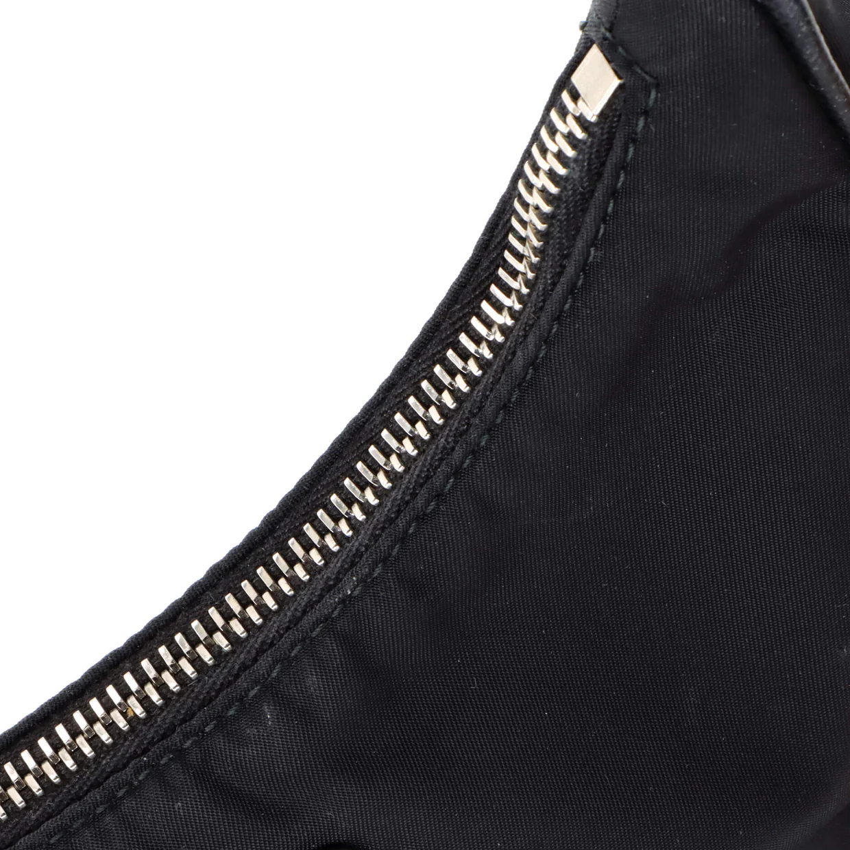 Re-Edition 2005 Shoulder Bag Tessuto Small - Deep Luxury