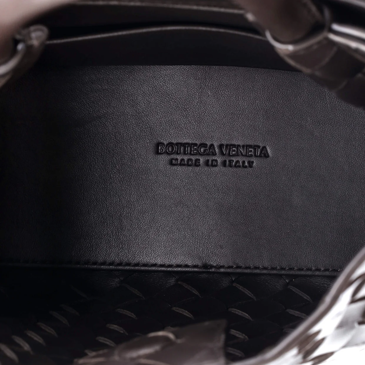 Andiamo Top Handle Bag Intrecciato Nappa Small - Deep Luxury