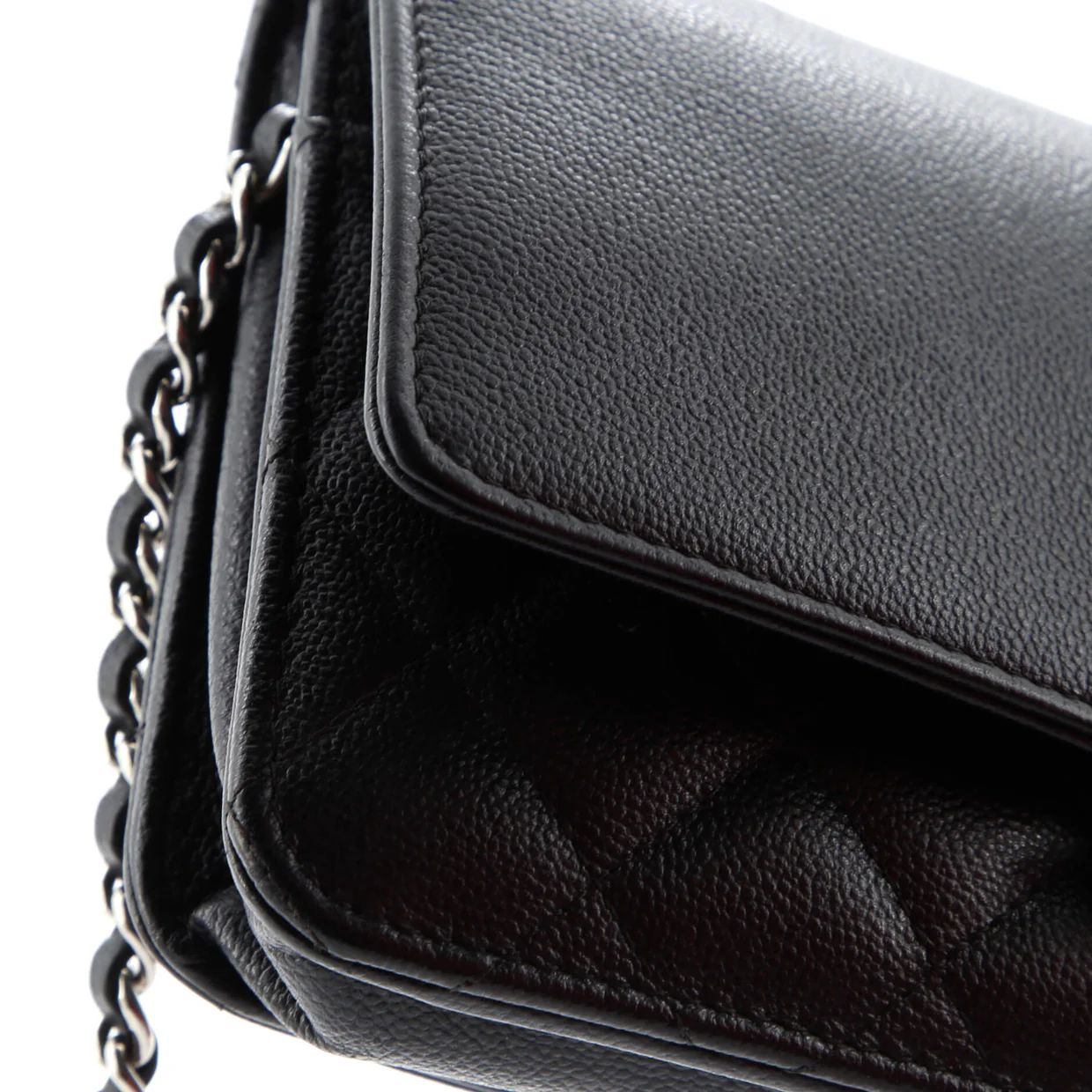 CC Box Wallet on Chain Quilted Caviar - Deep Luxury