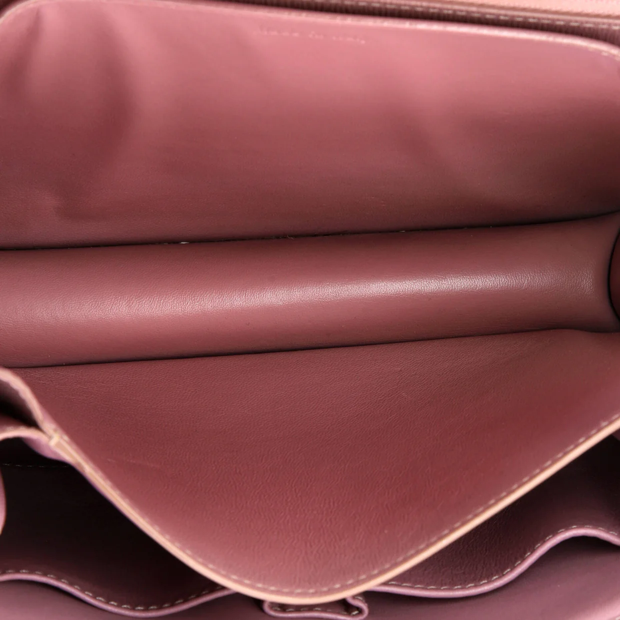 Classic Box Bag Grainy Leather Medium - Deep Luxury