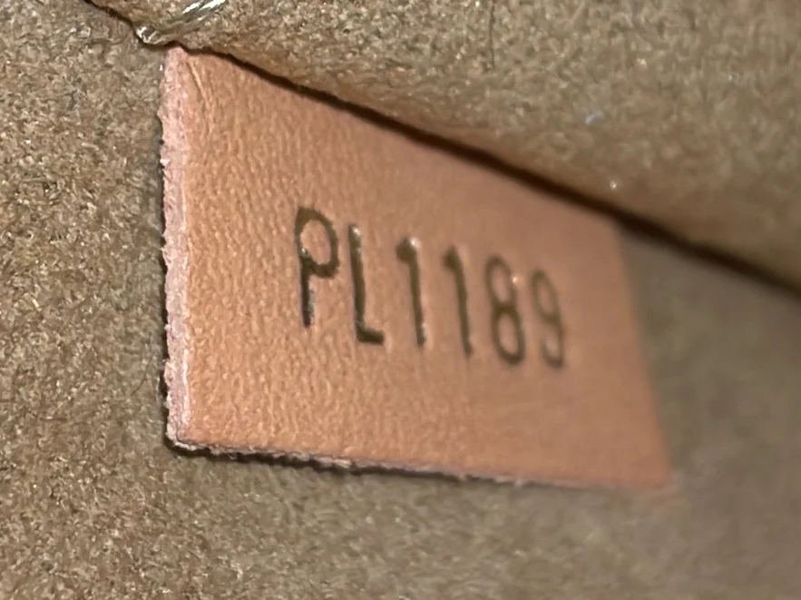 Boite Chapeau Souple Bag Monogram Canvas MM - Deep Luxury