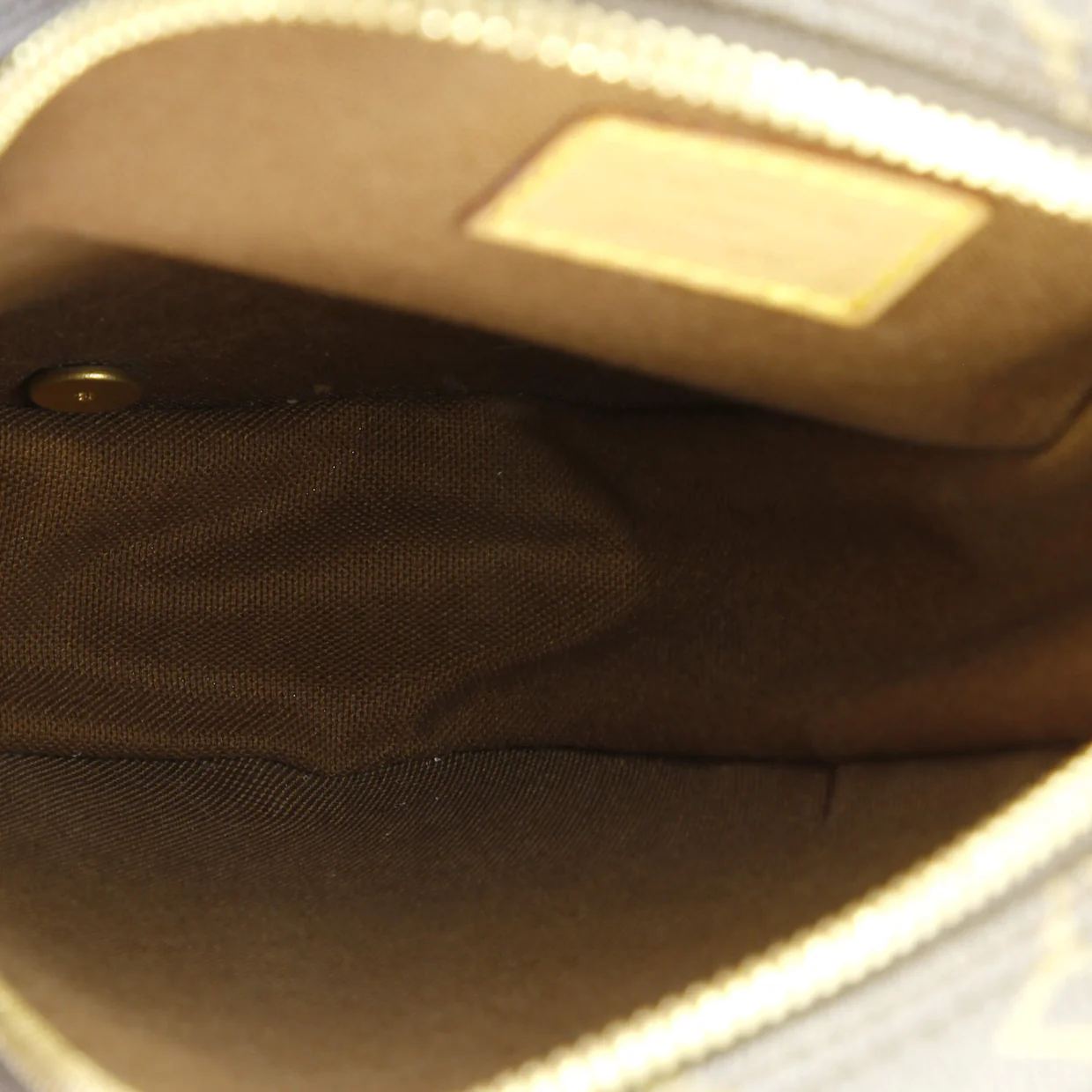 Pochette Gange Monogram Canvas - Deep Luxury