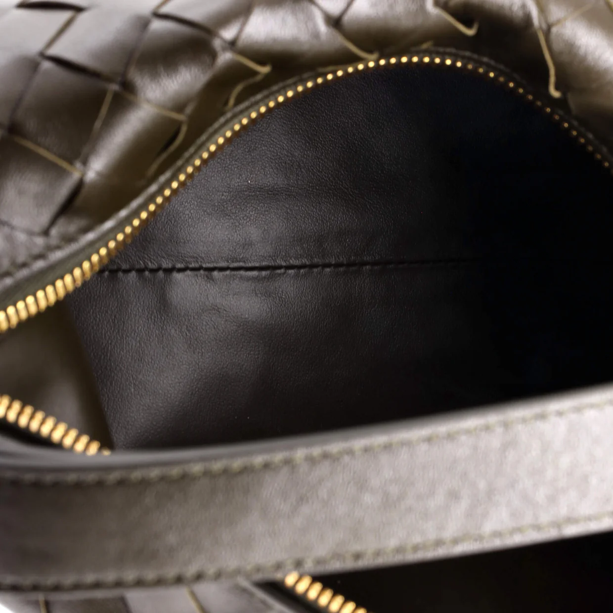 Wallace Shoulder Bag Intrecciato Nappa Mini - Deep Luxury