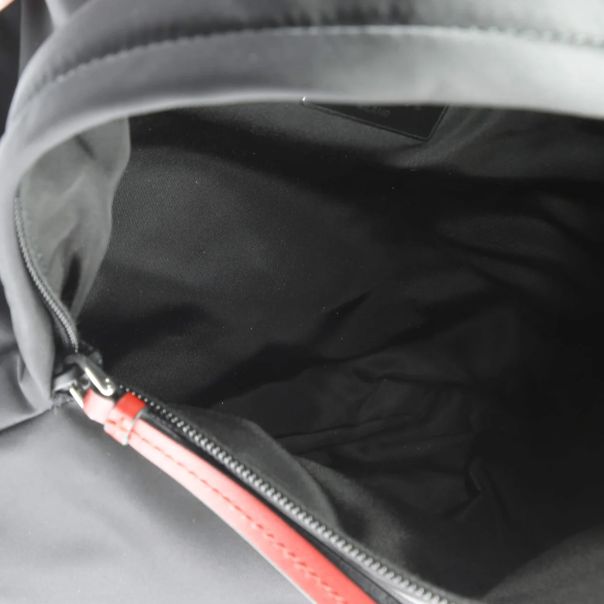New Vela Sling Backpack Studded Tessuto - Deep Luxury
