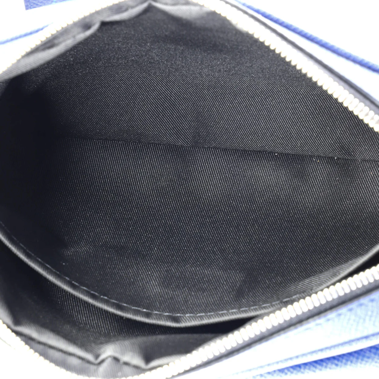 Outdoor Messenger Bag Monogram Taigarama - Deep Luxury