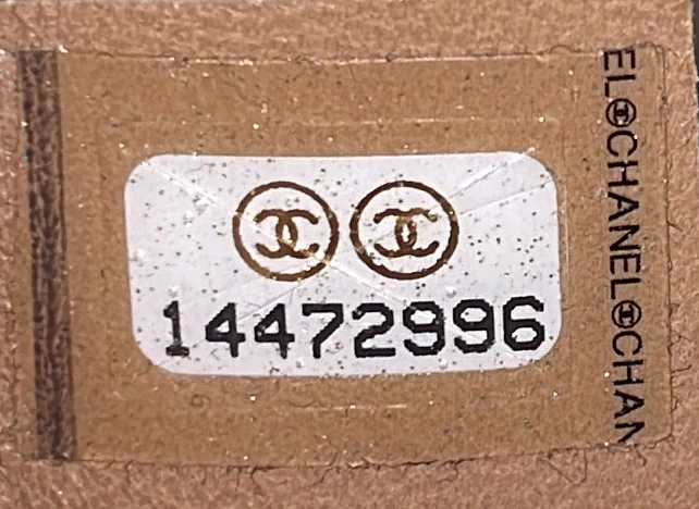 Timeless CC Shopping Tote Quilted Caviar Medium - Deep Luxury