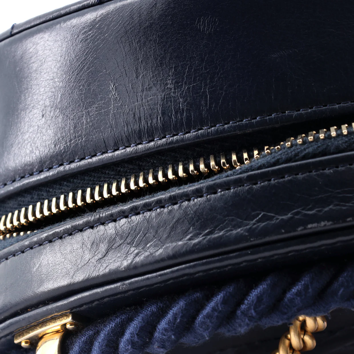 En Vogue Round Bag Crumpled Calfskin Small - Deep Luxury