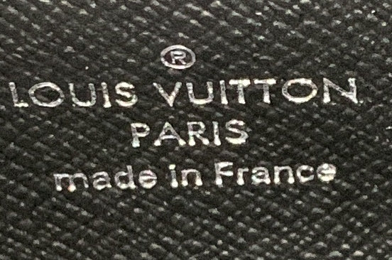 Pochette Kasai Taiga Leather - Deep Luxury