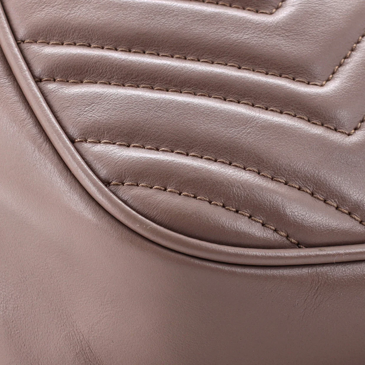 GG Marmont Shoulder Bag Matelasse Leather Small - Deep Luxury