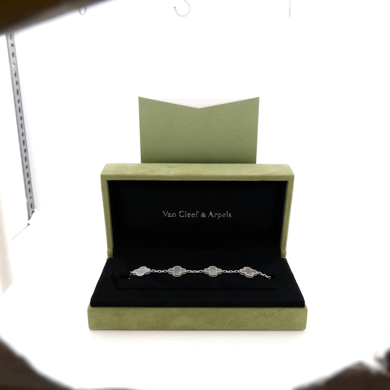 Vintage Alhambra 5 Motifs Bracelet 18K White Gold and Mother of Pearl - Deep Luxury