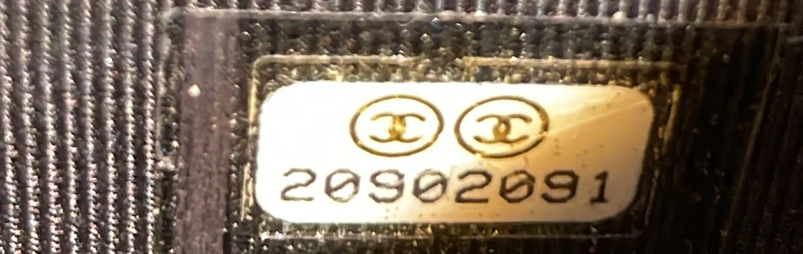 Wallet on Chain Chevron Lambskin - Deep Luxury