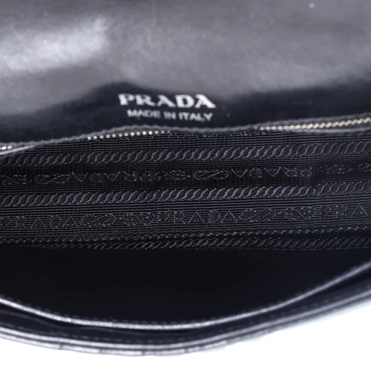 Chain Flap Shoulder Bag Diagramme Quilted Leather Large - Deep Luxury