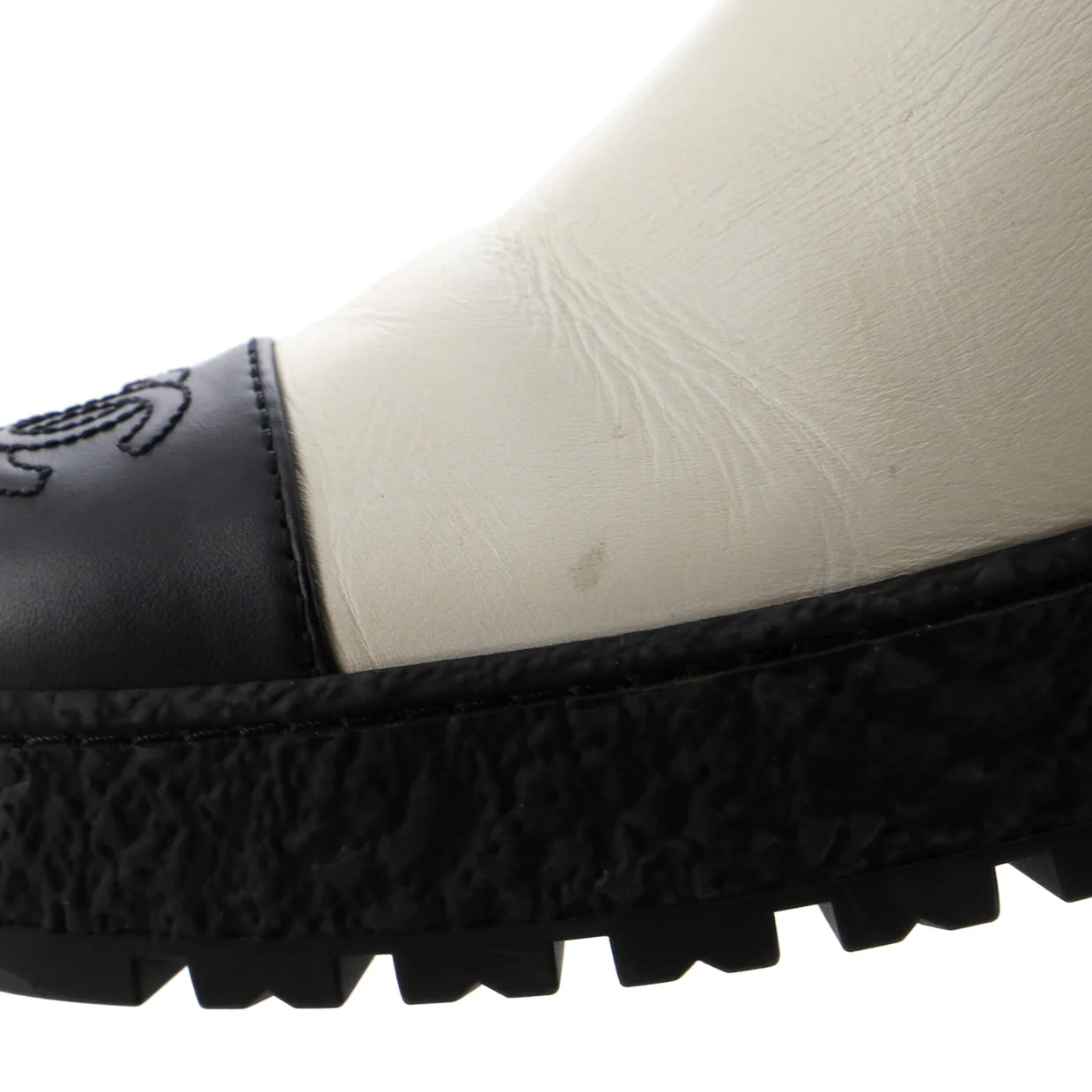Women's CC Turnlock Cap Toe Chelsea Boots Leather - Deep Luxury