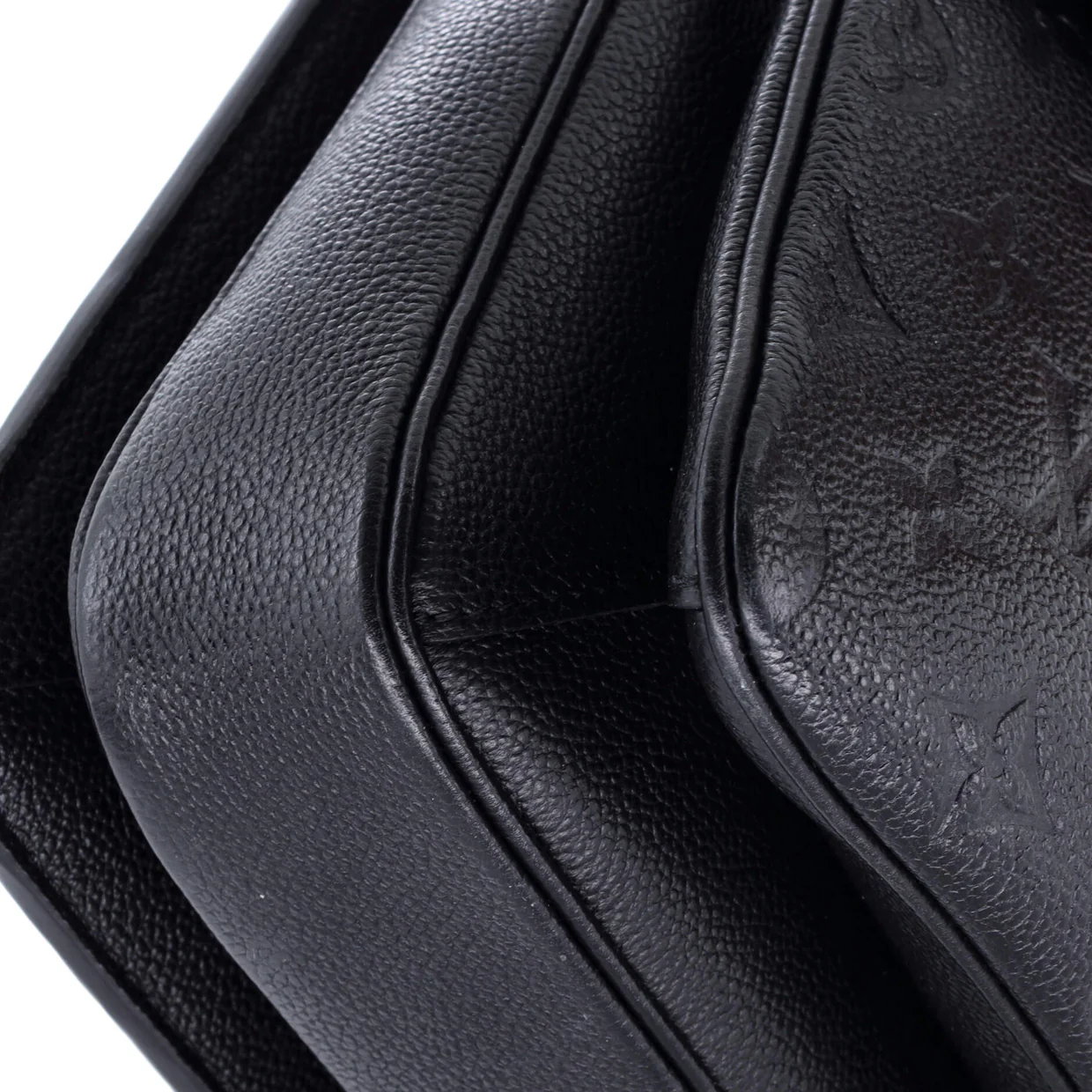Pochette Metis Monogram Empreinte Leather - Deep Luxury