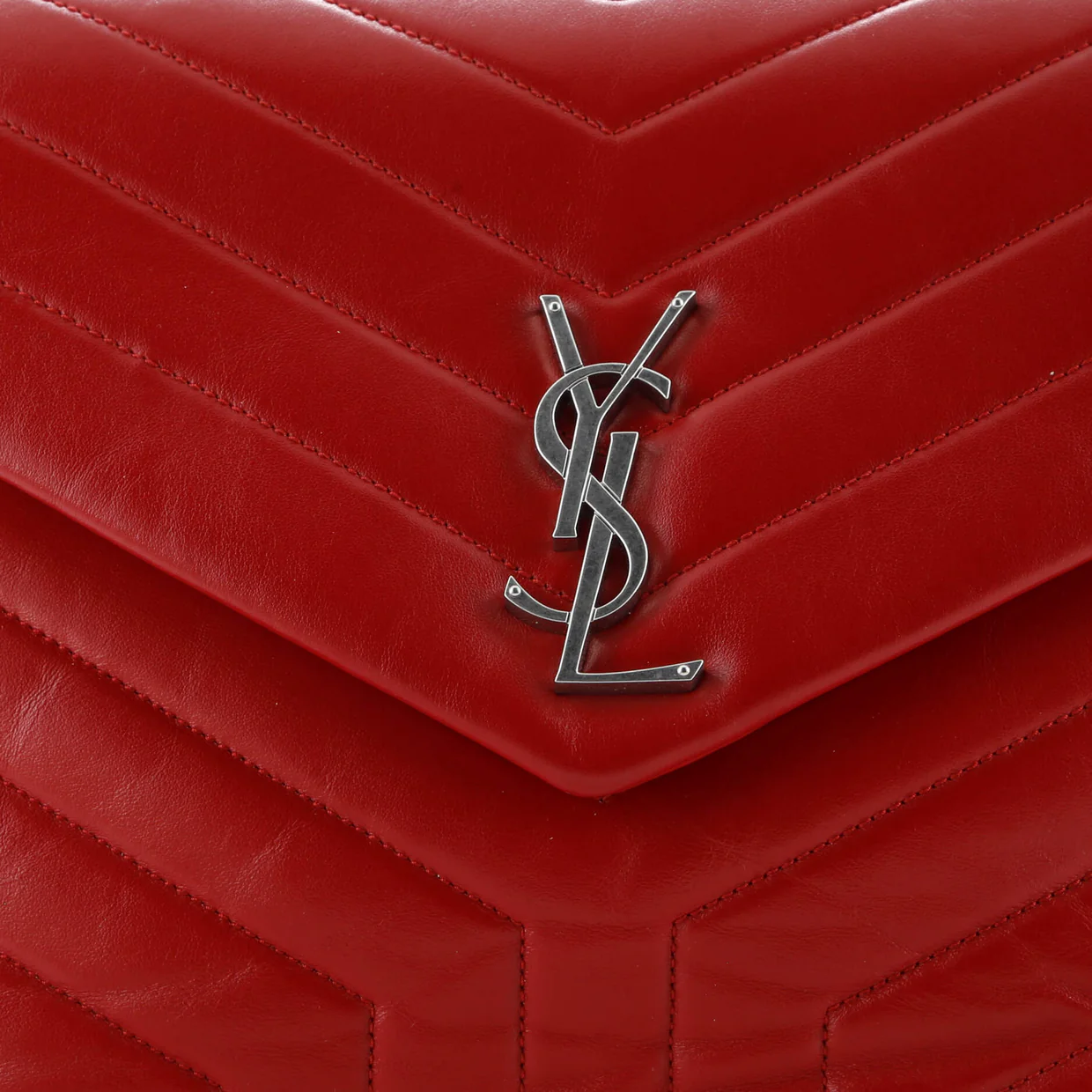 Loulou Shoulder Bag Matelasse Chevron Leather Medium - Deep Luxury