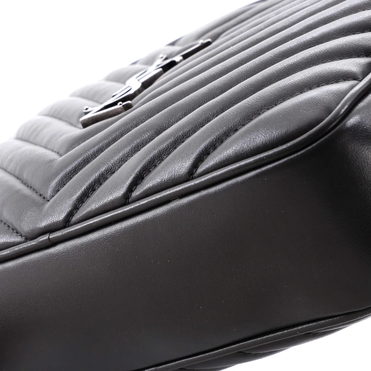 Lou Camera Bag Matelasse Chevron Leather Small - Deep Luxury