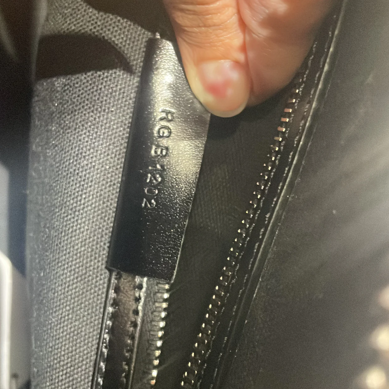 Antigona Bag Glazed Leather Small - Deep Luxury