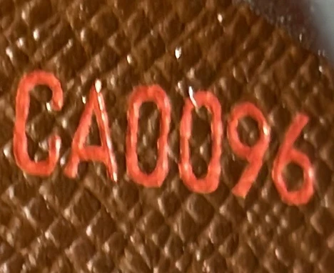 Sarah Wallet Damier - Deep Luxury