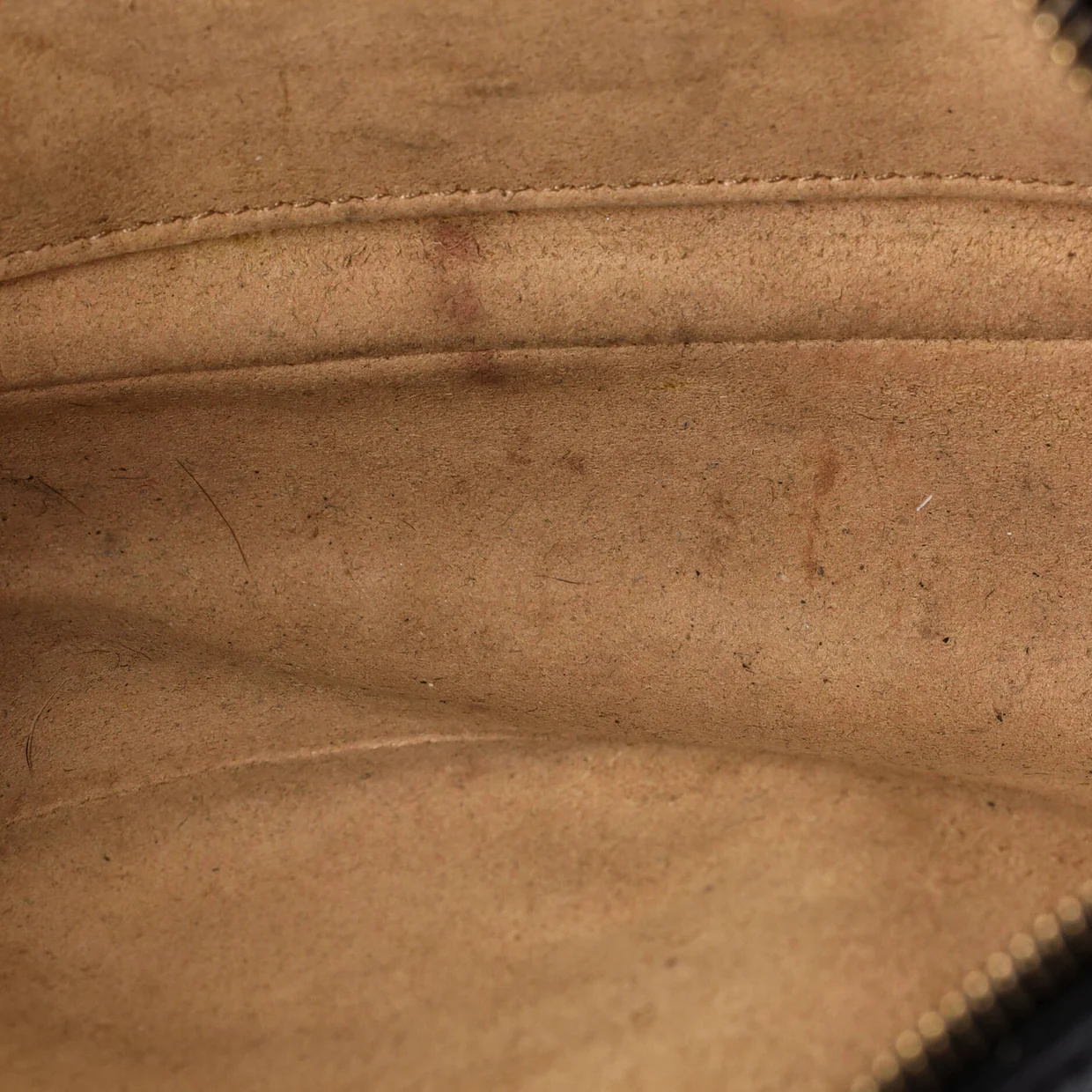 GG Marmont Shoulder Bag Matelasse Leather Medium - Deep Luxury