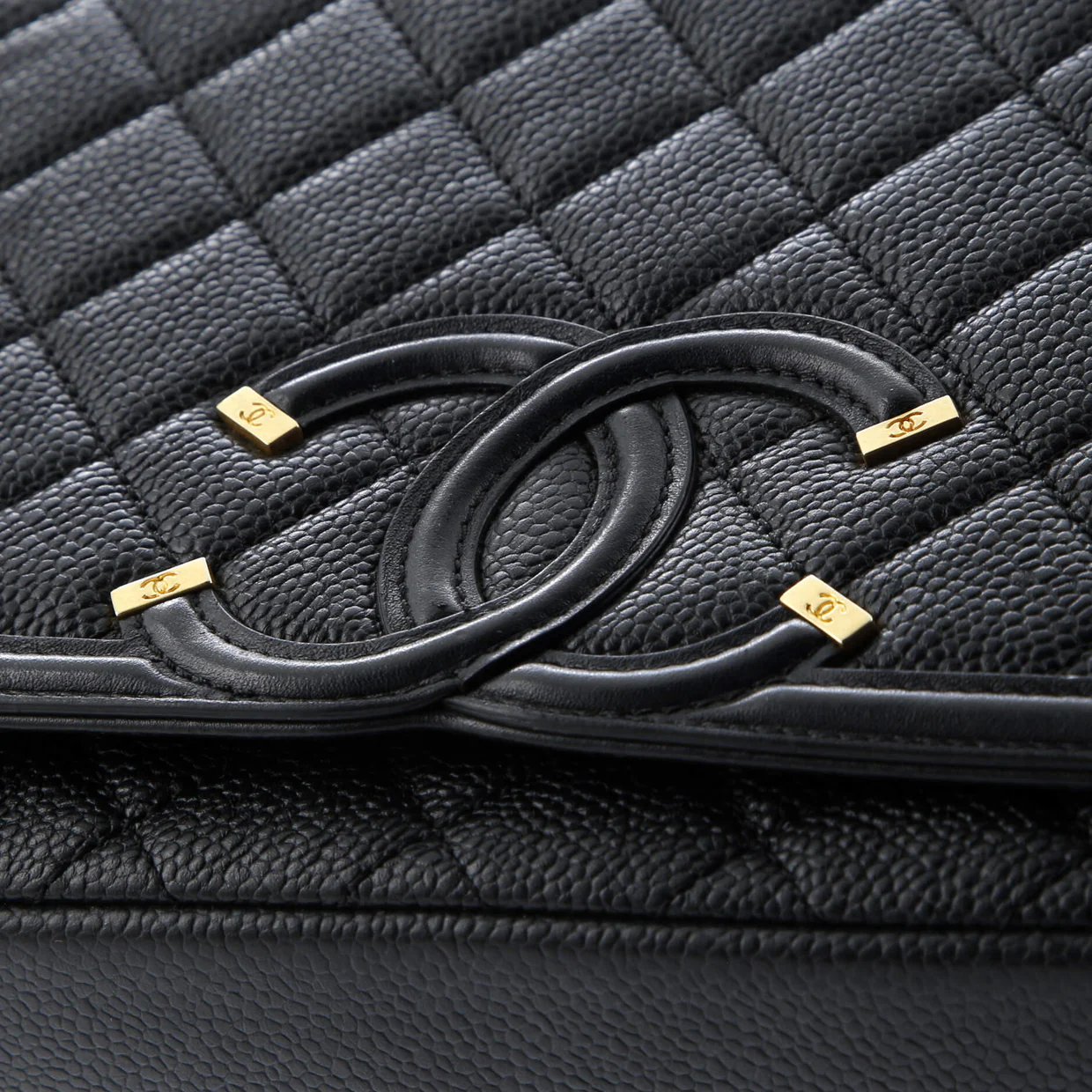 Filigree Flap Bag Quilted Caviar Medium - Deep Luxury