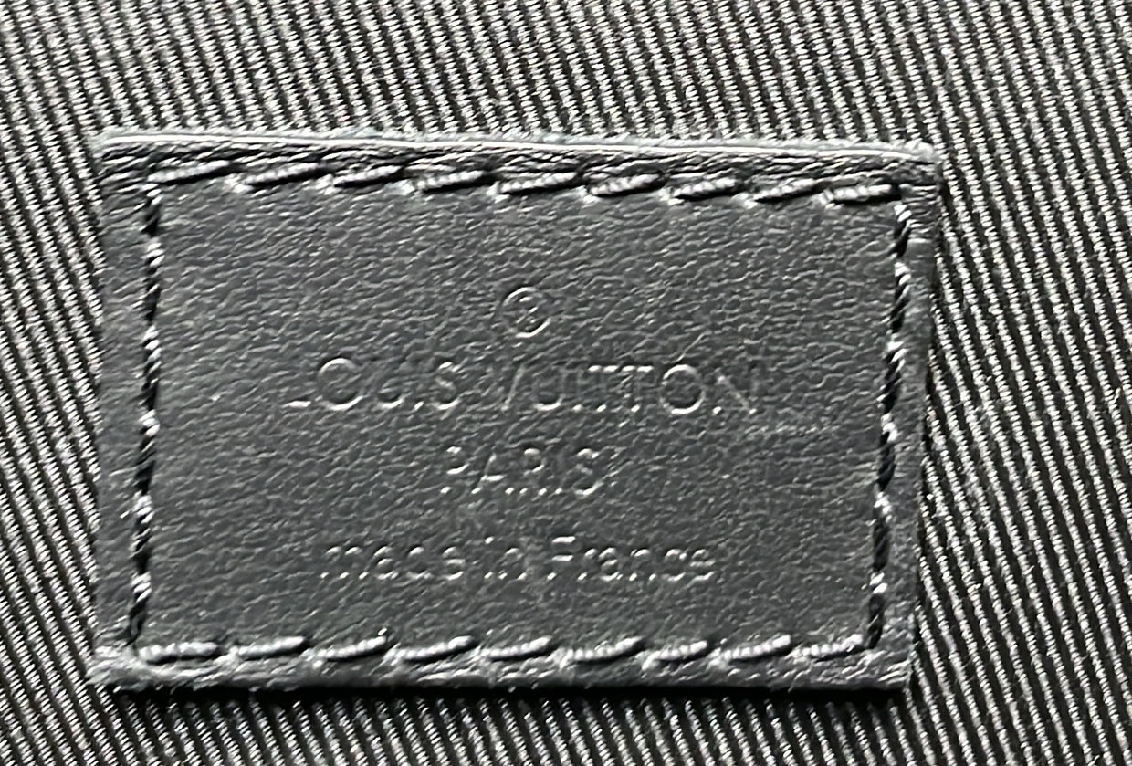 Vertical Trunk Wearable Wallet Monogram Taurillon Leather - Deep Luxury