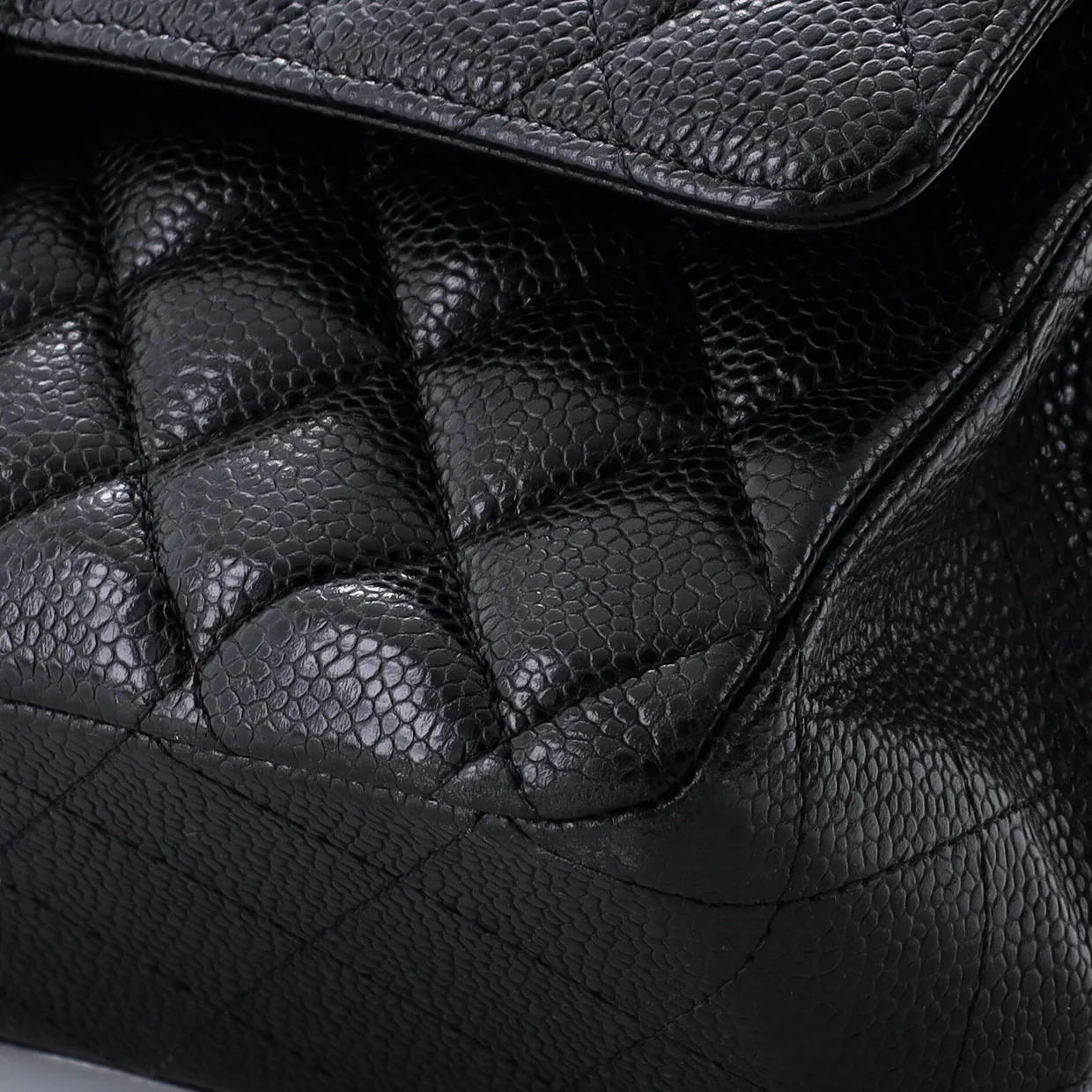 Classic Double Flap Bag Quilted Caviar Medium - Deep Luxury